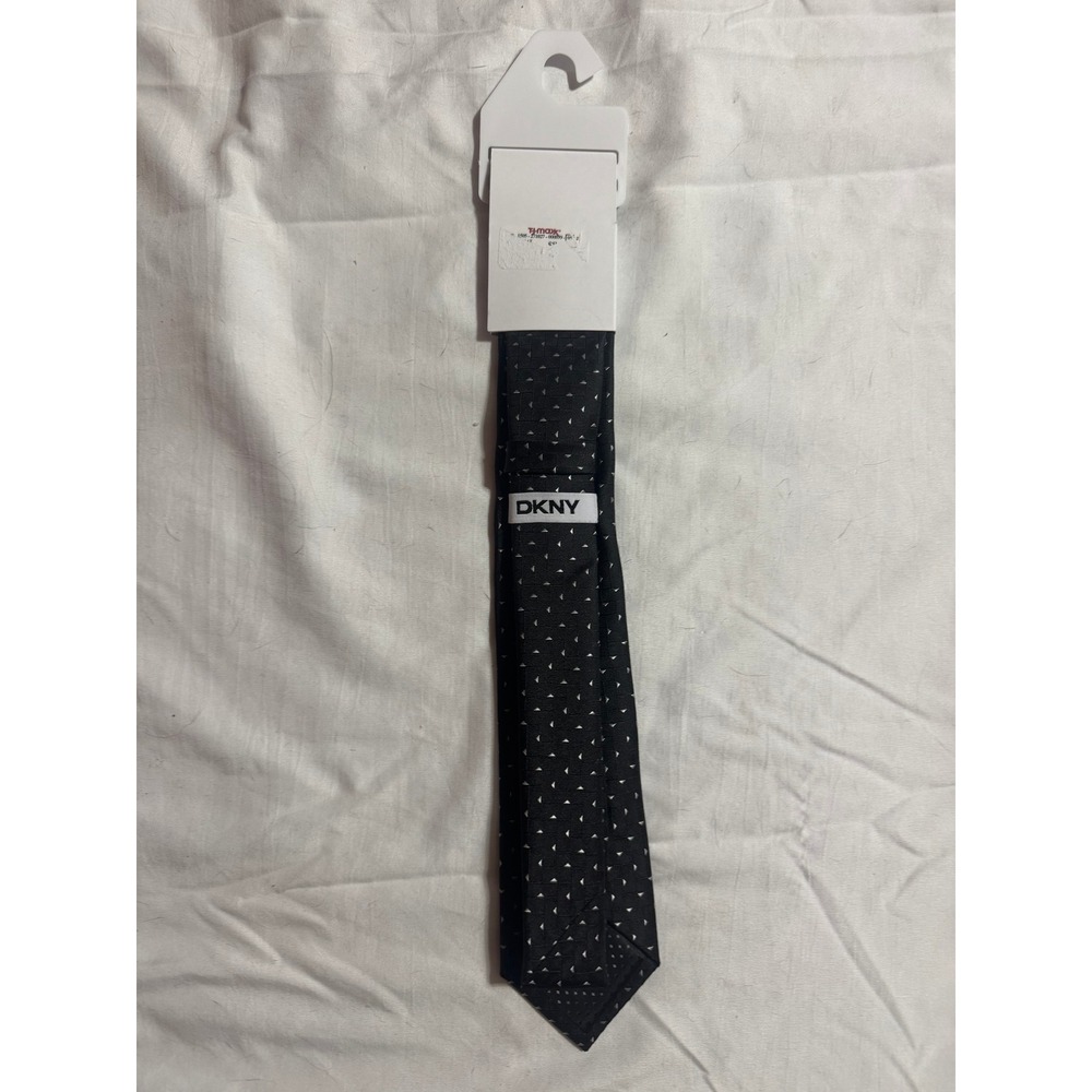 DKNY Mens Necktie Black White Geometric Triangle Pattern Silk Blend Formal Tie